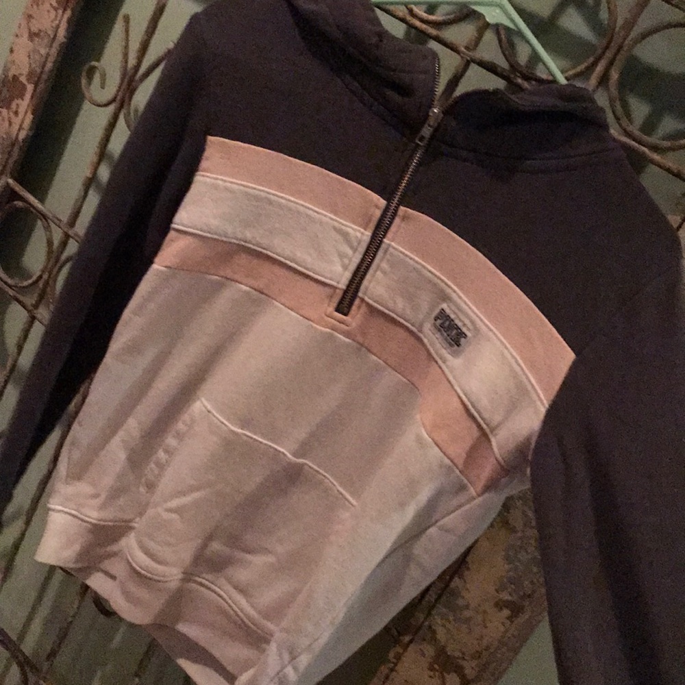 Victoria Secret Pink Cropped hoodie